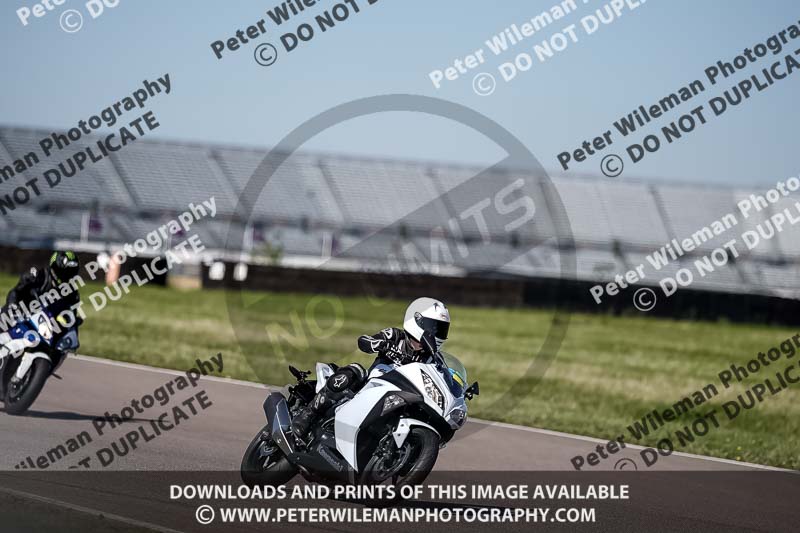 Rockingham no limits trackday;enduro digital images;event digital images;eventdigitalimages;no limits trackdays;peter wileman photography;racing digital images;rockingham raceway northamptonshire;rockingham trackday photographs;trackday digital images;trackday photos